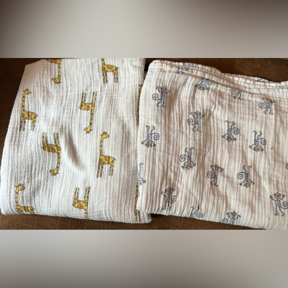 Set of two Aden+Anais swaddle blankets, muslin